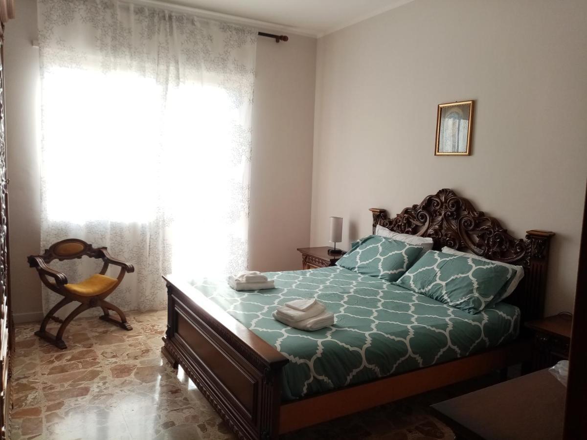 Bruno Turin Apartment Near The Metro 콜레뇨 외부 사진