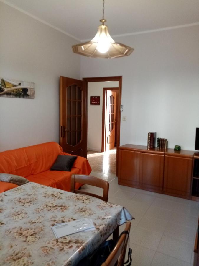 Bruno Turin Apartment Near The Metro 콜레뇨 외부 사진